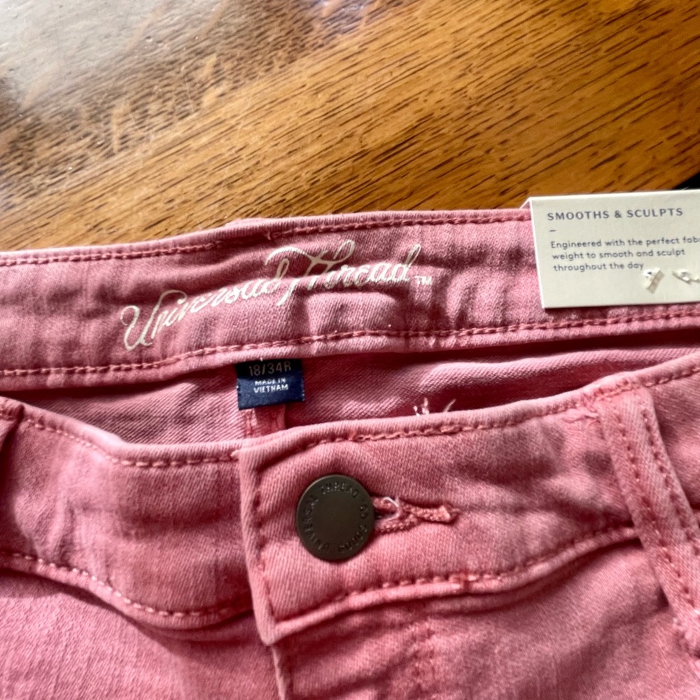 Universal Thread Jeans - Picture 3 of 12